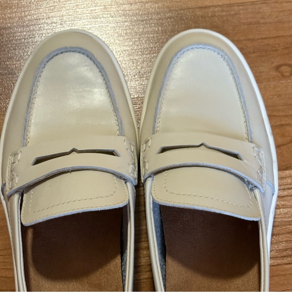 Vionic Uptown Loafer Cream Leather Women’s size 7.5 - Picture 7 of 10